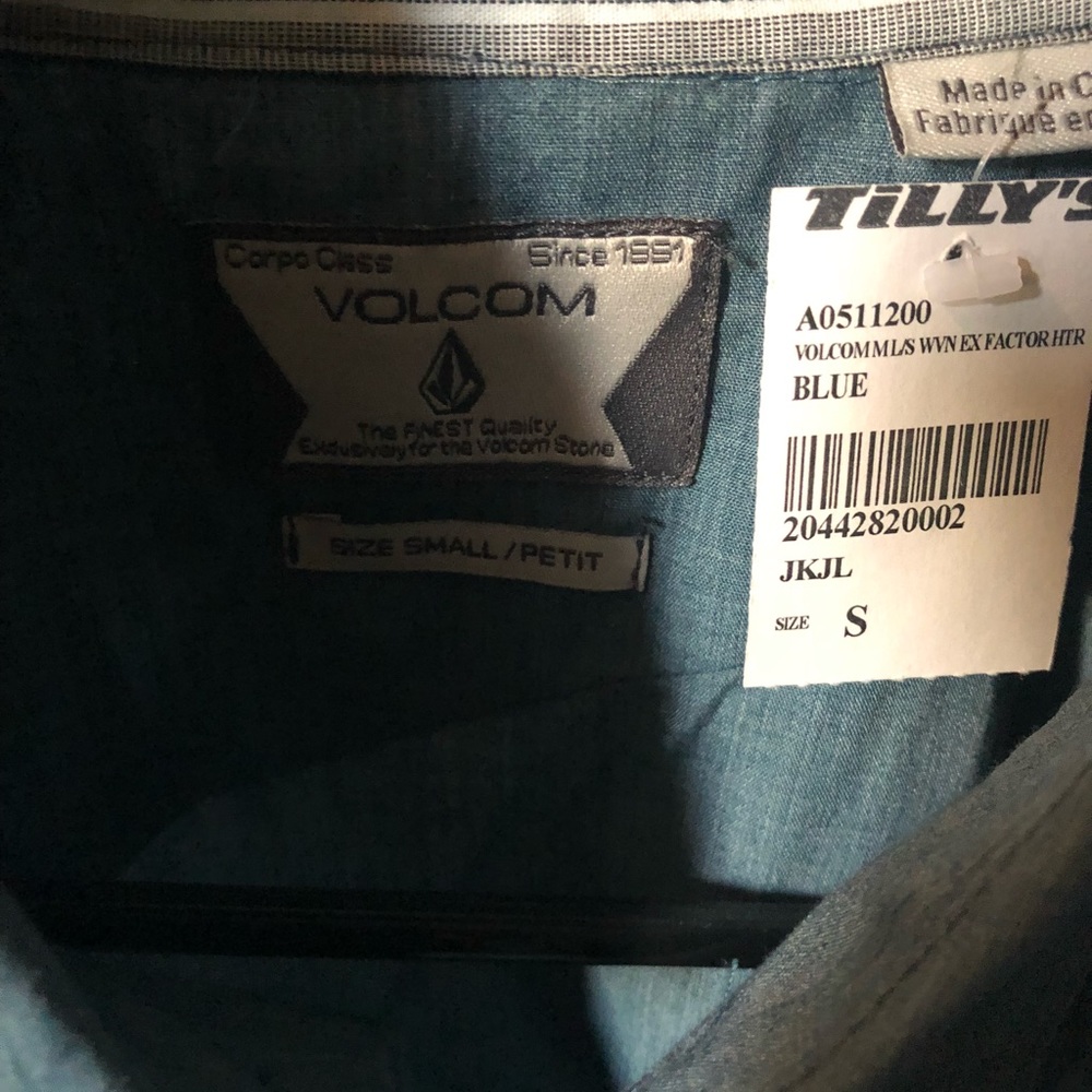 Volcom Button Down - Picture 2 of 2